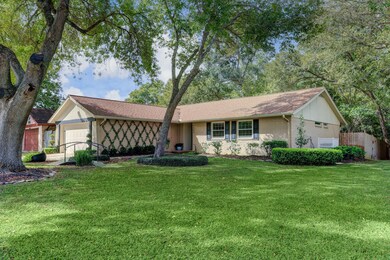 4402 Saffron Ln, Friendswood, TX 77546 - photo 2