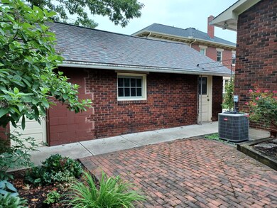 83 Arden Patio