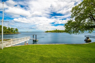 Dock