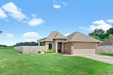 6504 Surrey Ln, Zachary, LA 70791 - photo 2