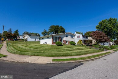 352 Sussex Blvd, Broomall, PA 19008 - photo 6