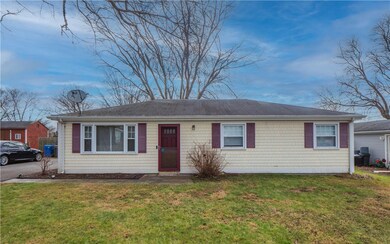10 Reardon Dr, Middletown, RI 02842 - photo 2