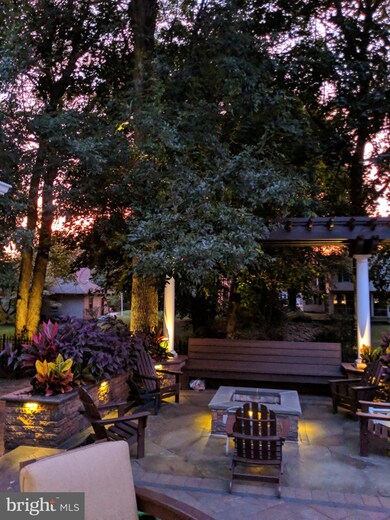 37 N Columbia St, Woodbury, NJ 08096 - photo 2