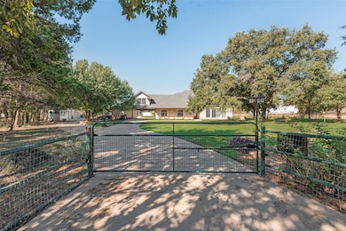 3131 Bryson Ln 
Midlothian, TX 
2 ACRE LOT