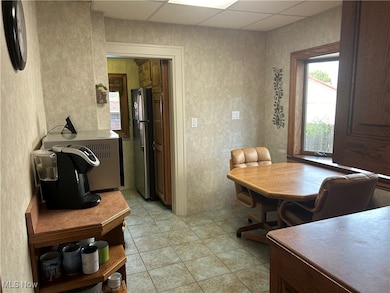 4710 Maplecrest Ave, Cleveland, OH 44134 - photo 6