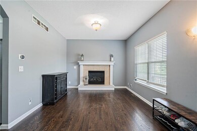 423 Granite Dr, Raymore, MO 64083 - photo 3