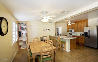 Eat-in kitchen