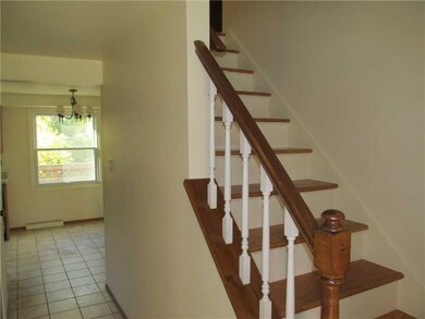 Entry/Foyer. Warm and inviting, soft cream color w
