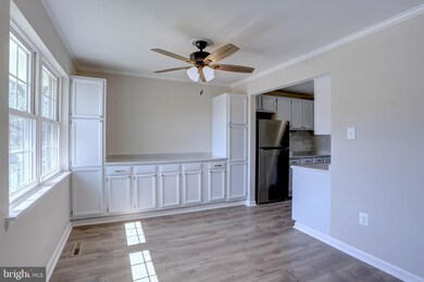 5649 Selford Rd, Halethorpe, MD 21227 - photo 2