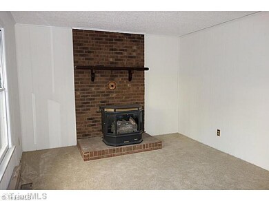 1765 Pine Grove Dr, Asheboro, NC 27205 - photo 4