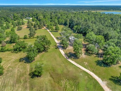 381 Davisville Rd, Lufkin, TX 75901 - photo 3