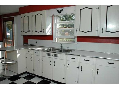 1567 Moll St, North Tonawanda, NY 14120 - photo 5