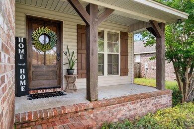 52_Hawthorne_Dr-3
