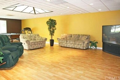Wood Laminate Floors & Recessed Lighting