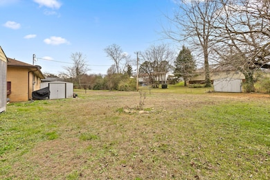 1102 Collins Cir, Chattanooga, TN 37411 - photo 6