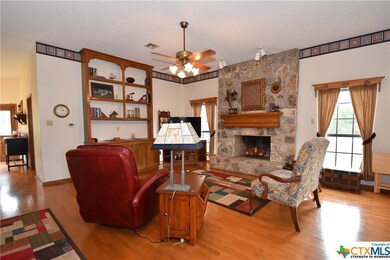 601 Thousand Oaks Loop, San Marcos, TX 78666 - photo 5