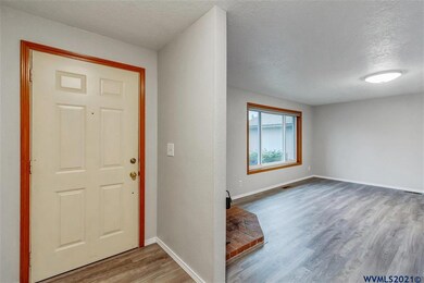 5335 Red Leaf Dr S, Salem, OR 97306 - photo 3