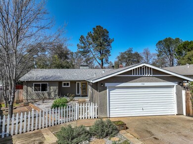 1792 Cameo Ct, Redding, CA 96002 - photo 3