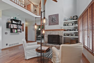 938 Barlina Rd unit 5, Crystal Lake, IL 60014 - photo 5