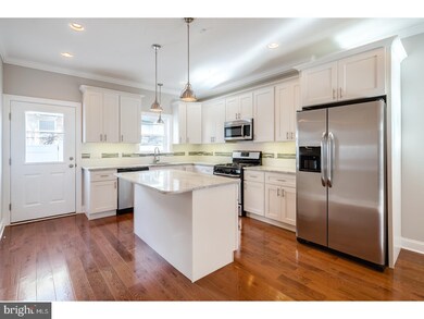 2053 Fernon St, Philadelphia, PA 19145 - photo 6