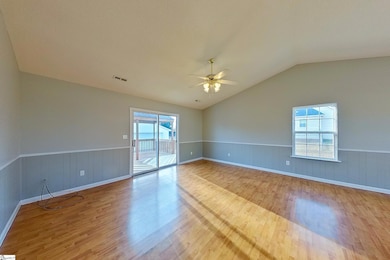 421 Mcfall Ct, Moore, SC 29369 - photo 4