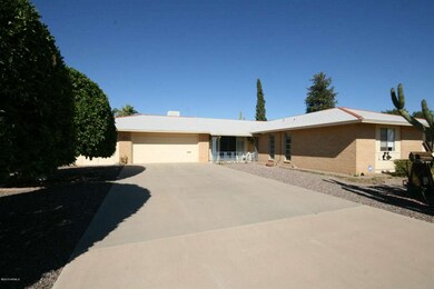 10714 W Pineaire Dr, Sun City, AZ 85351 - photo 2