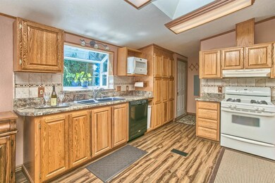 473 W Harbeck Rd, Grants Pass, OR 97527 - photo 7