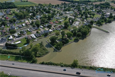 2915 W Risingsun Rd, Port Clinton, OH 43452 - photo 4