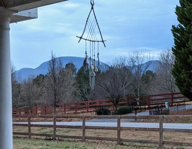 201 Carpenter Dr, Landrum, SC 29356 - photo 2