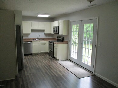 212 Regalwood Dr, Jacksonville, NC 28546 - photo 3
