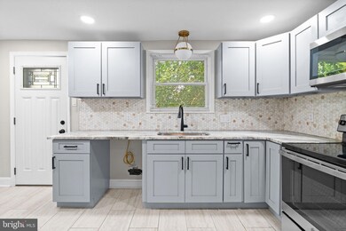 22 N Front St, Darby, PA 19023 - photo 5