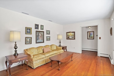 10 Aragon Dr, Trumbull, CT 06611 - photo 6