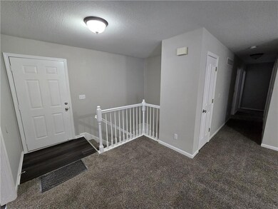 409 Shoreview Dr, Raymore, MO 64083 - photo 6