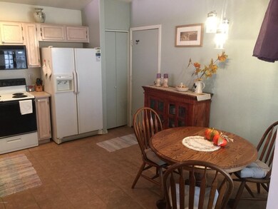 E Kitchen