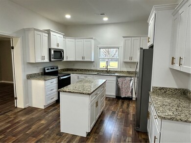 410 E Broad St, Iva, SC 29655 - photo 3