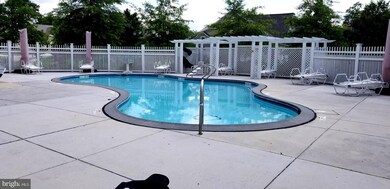 13135 Brooktree Ln, Laurel, MD 20707 - photo 6