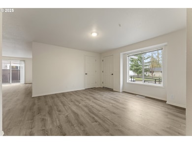 1530 SE 5th St, Gresham, OR 97080 - photo 4