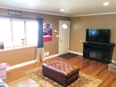 Living room 3