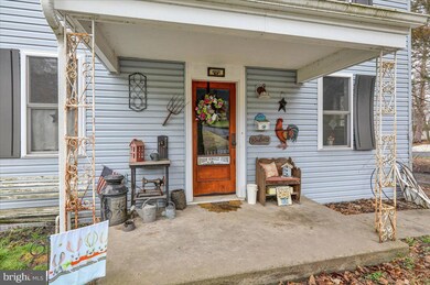 1461 Farmington Ave, Pottstown, PA 19464 - photo 2