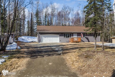 2380 N Little John Way Wasilla-large-001