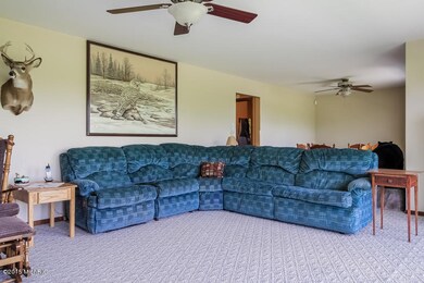 007-Living_Room-1815717-small