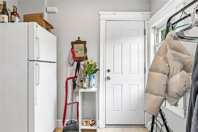 4 Poplar St unit 3, Providence, RI 02906 - photo 6