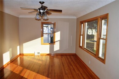 2613 Ashby Ave, Des Moines, IA 50310 - photo 2