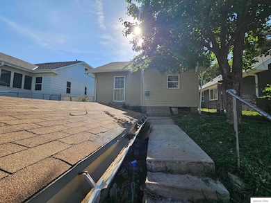 2436 S 23rd St, Omaha, NE 68108 - photo 2