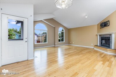 04-Living Room-DW-6587