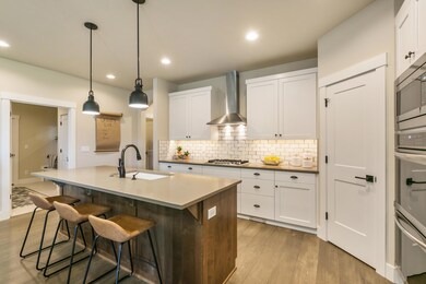 4195 SW 44th St, Redmond, OR 97756 - photo 6