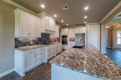 9022 N 65th East Place, Owasso, OK 74055 - photo 5