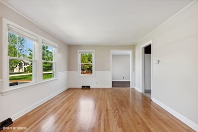 605 Revere Rd, Glenview, IL 60025 - photo 3