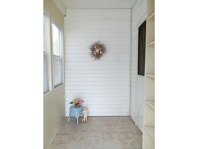 522 Winter St, Woonsocket, RI 02895 - photo 3