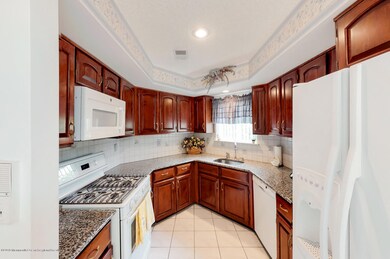 17 Lee Lee Ln unit 253, South Amboy, NJ 08879 - photo 6